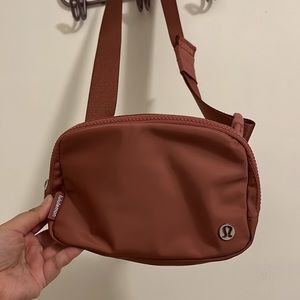Lululemon belt bag - Brier Rose
